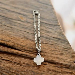 آویز ساعت استیل طرح ونکلیف نقره ای